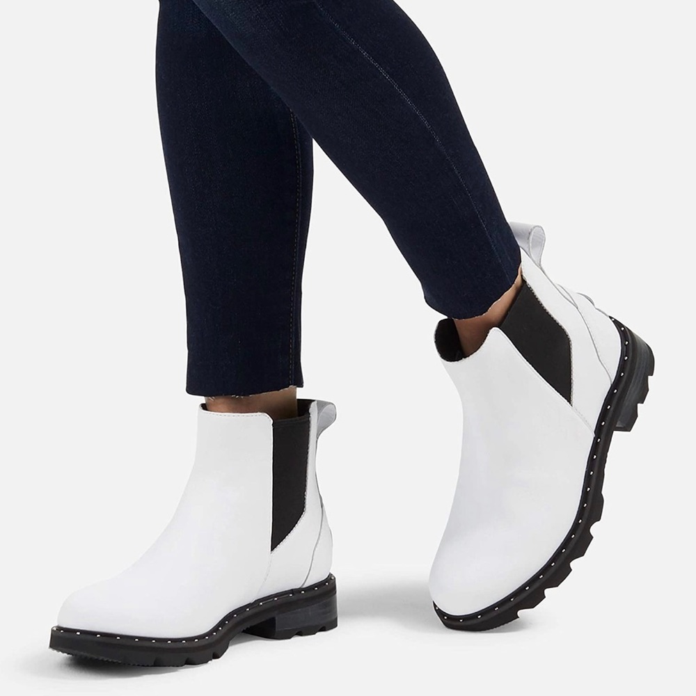 NWT just got these off eBay. There’s 7’s and are to narrow in the toes for me!